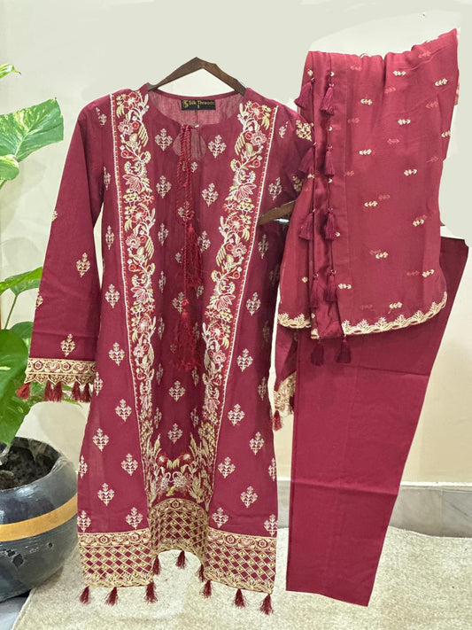 Embroidered luxury cambric lawn
